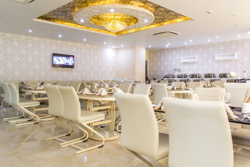 OYO 1489 Hotel Diamonds Pearl 24/42