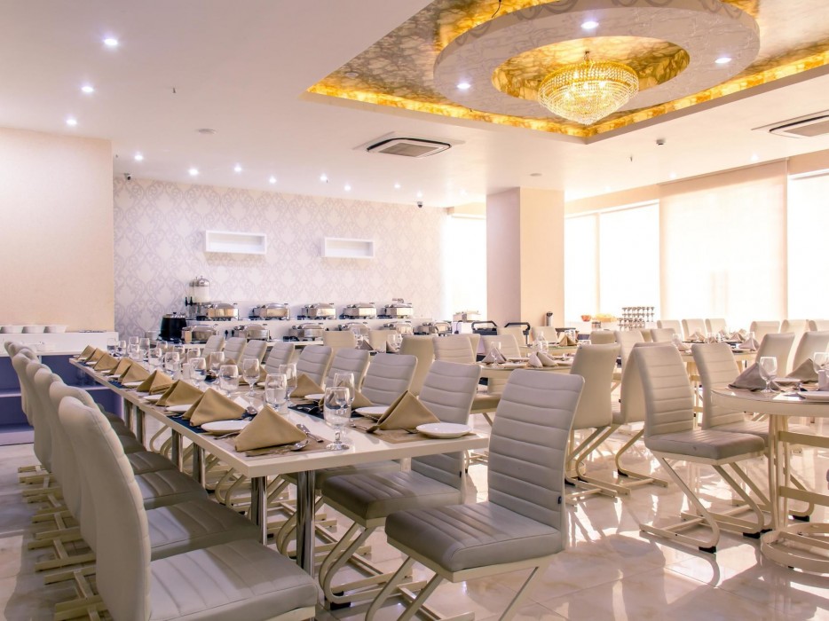 OYO 1489 Hotel Diamonds Pearl 30/42