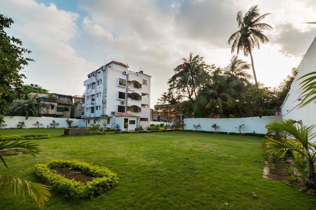 Oyo 8812 White Palace Hotel & Resort 21/56