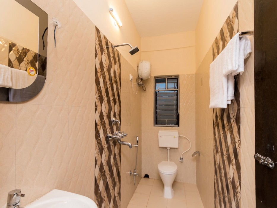 Oyo 8812 White Palace Hotel & Resort 30/56