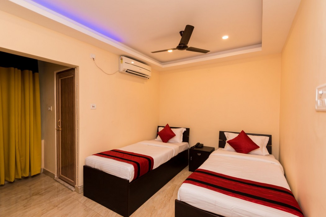 Oyo 8812 White Palace Hotel & Resort 37/56