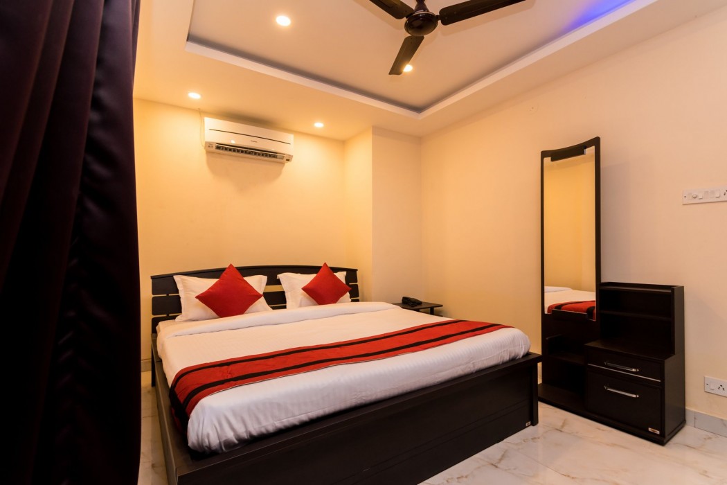Oyo 8812 White Palace Hotel & Resort 36/56