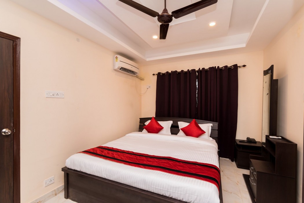Oyo 8812 White Palace Hotel & Resort 32/56