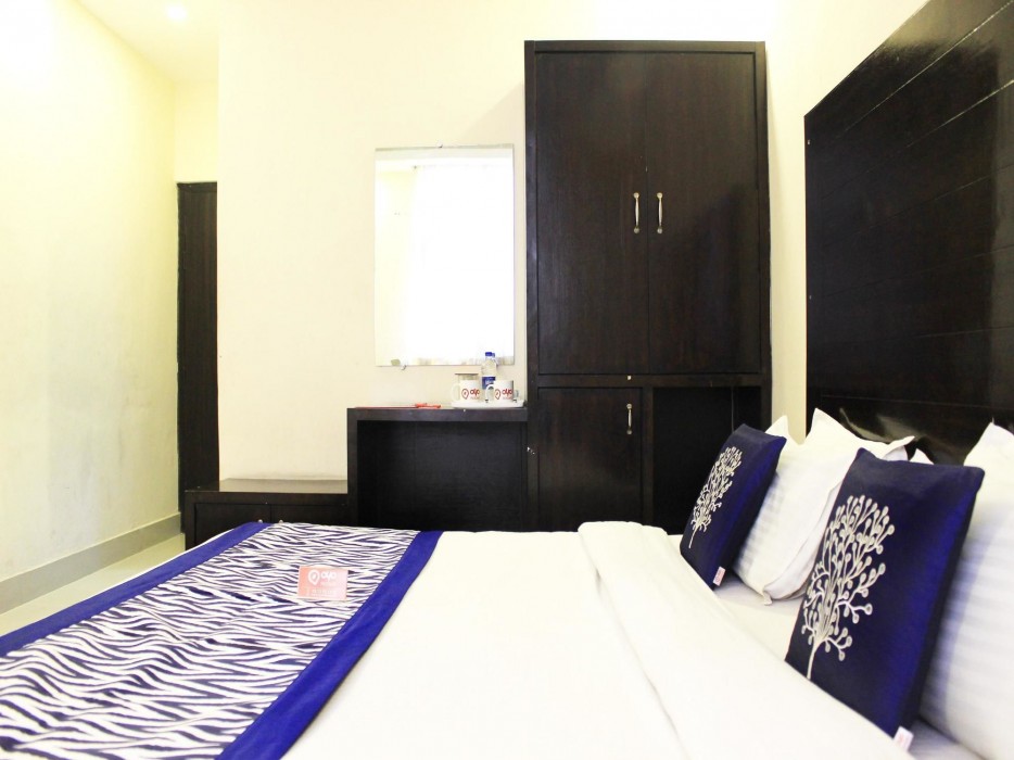 Oyo Premium Bahadrabad Haridwar 21/25