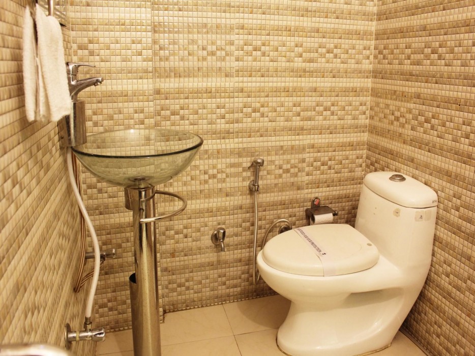 Oyo Premium Bahadrabad Haridwar 8/25