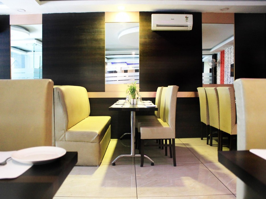 Oyo Premium Bahadrabad Haridwar 23/25