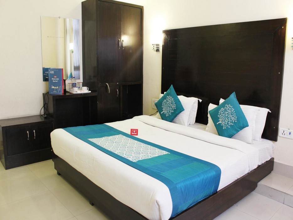 Oyo Premium Bahadrabad Haridwar 20/25