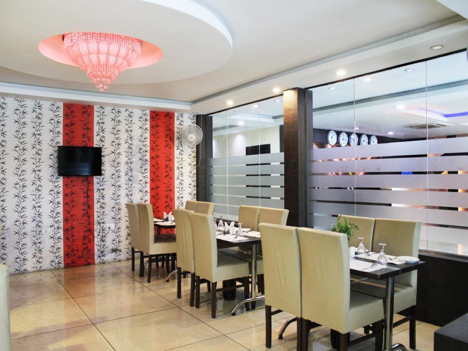 Oyo Premium Bahadrabad Haridwar 15/25
