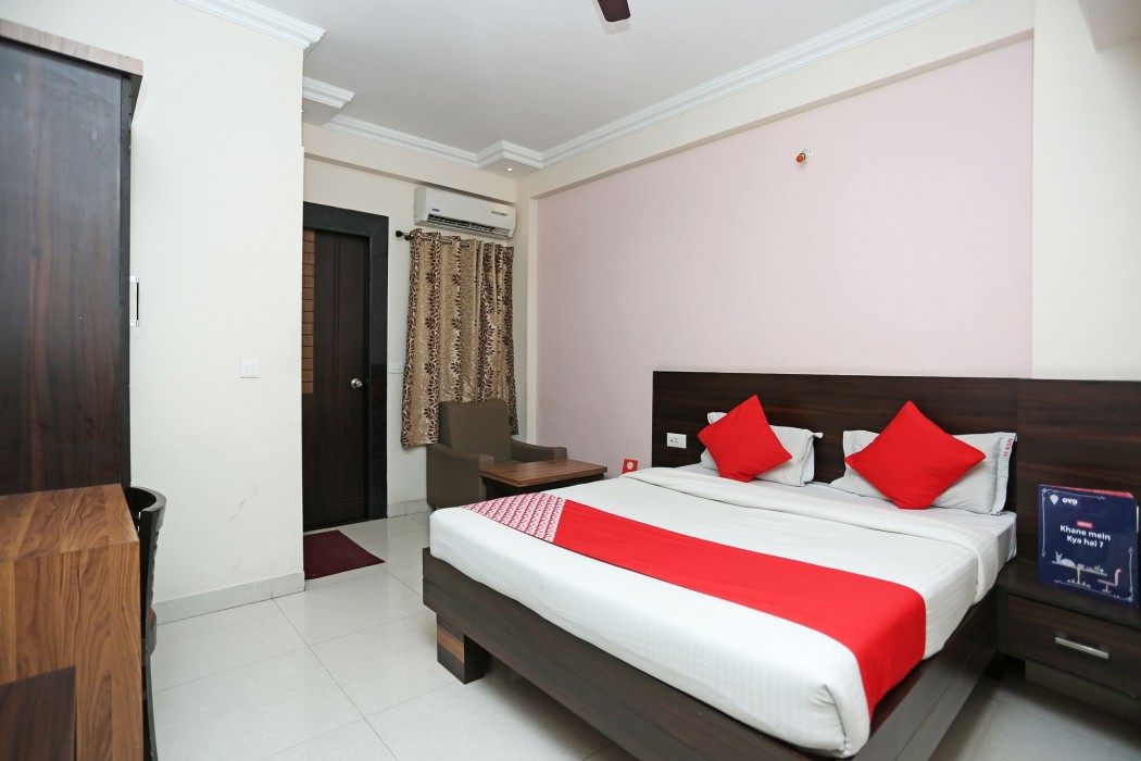 Oyo Rooms Sargam Cinemas 23/50