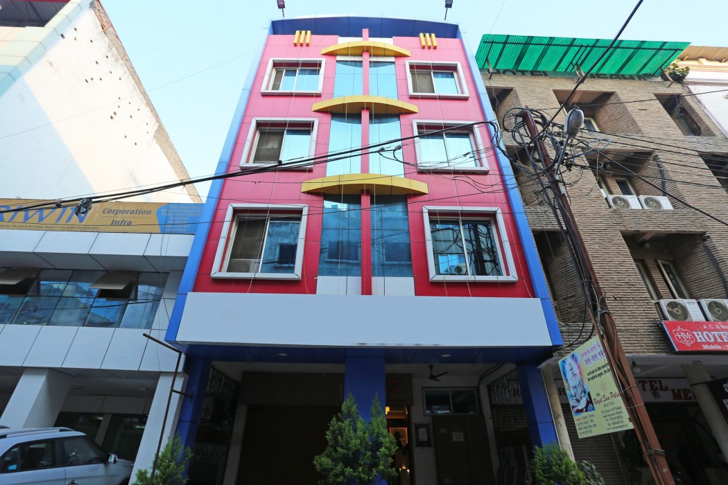 Oyo Rooms Sargam Cinemas 42/50