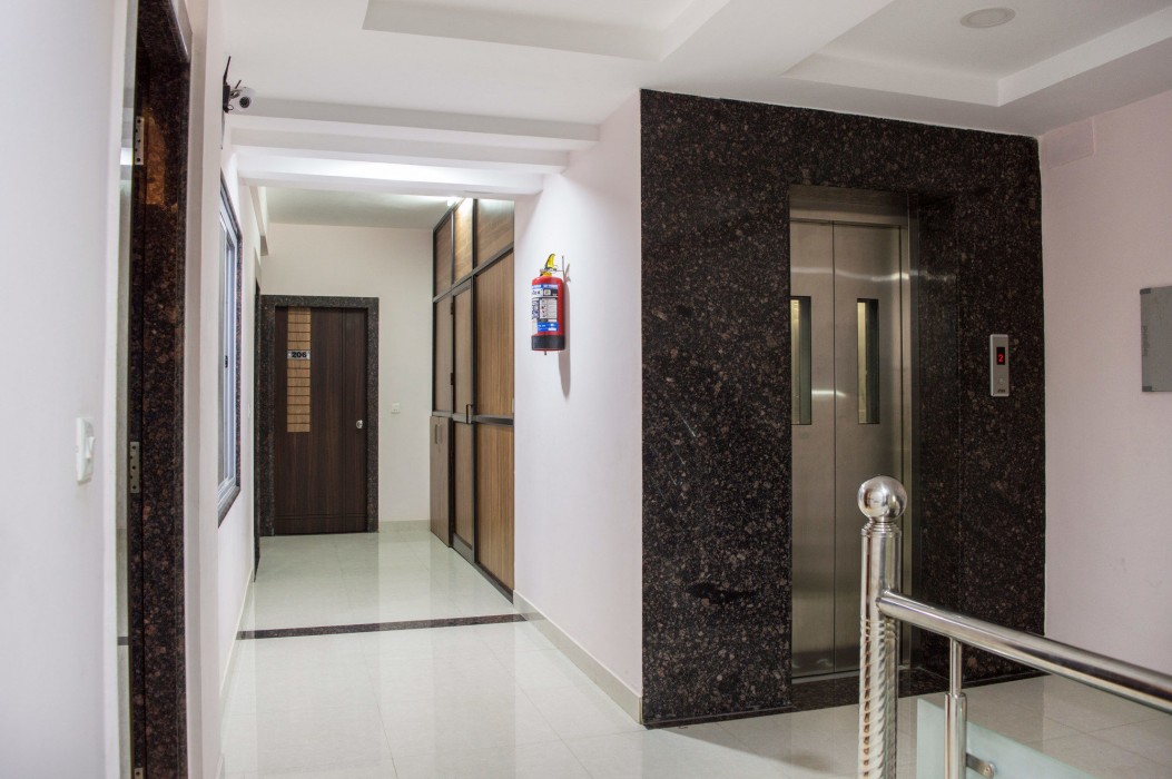 Oyo Rooms Sargam Cinemas 35/50