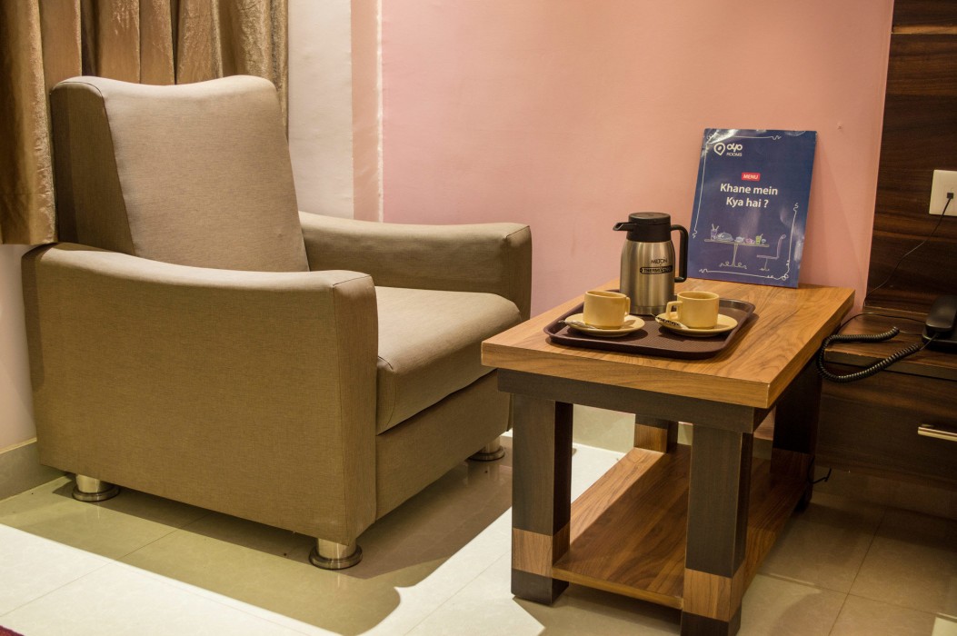 Oyo Rooms Sargam Cinemas 25/50