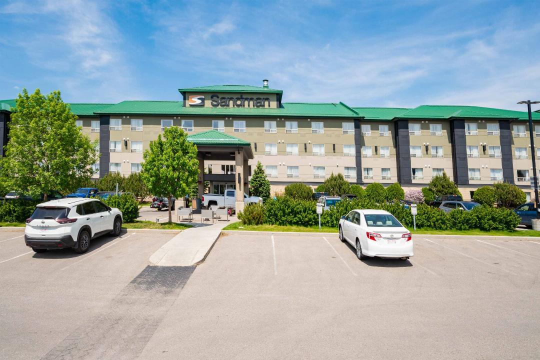 Sandman Hotel Calgary Airport 1/48