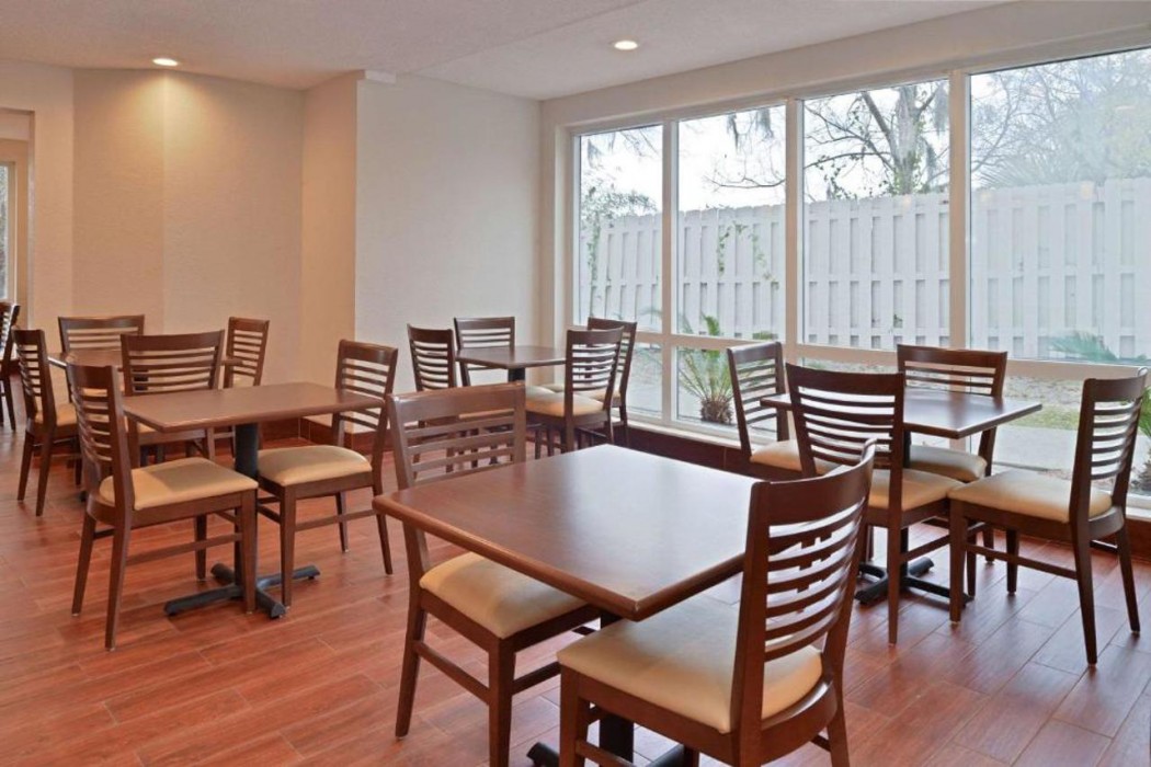Sleep Inn Beaufort near MCAS 16/28