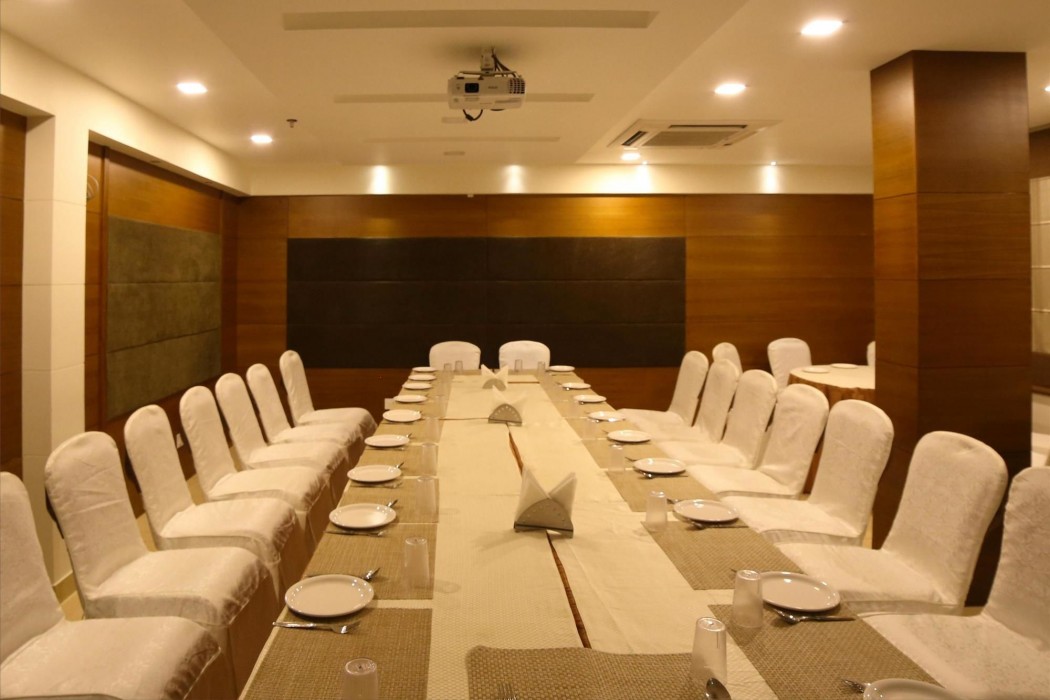 Oyo Rooms Ntr Health University 26/30