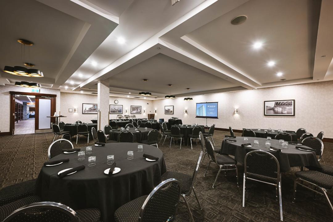 Sandman Hotel Edmonton West 21/46