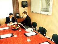 HOLIDAY INN LONDON BRENT CROSS 17/46