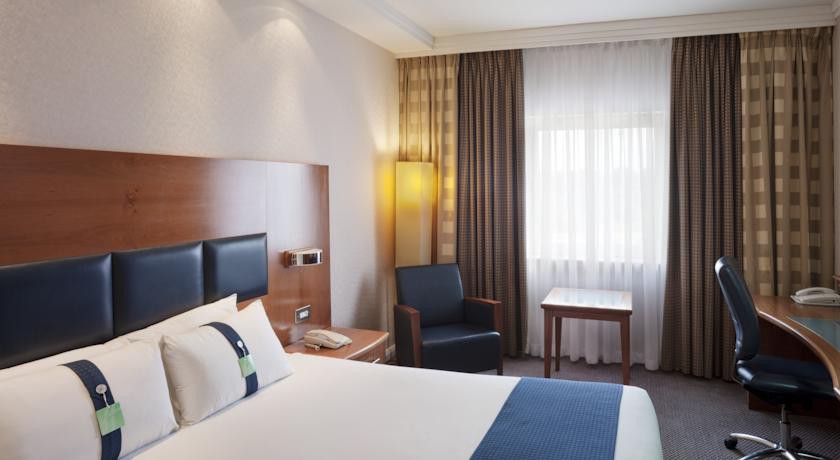 HOLIDAY INN LONDON BRENT CROSS 16/46