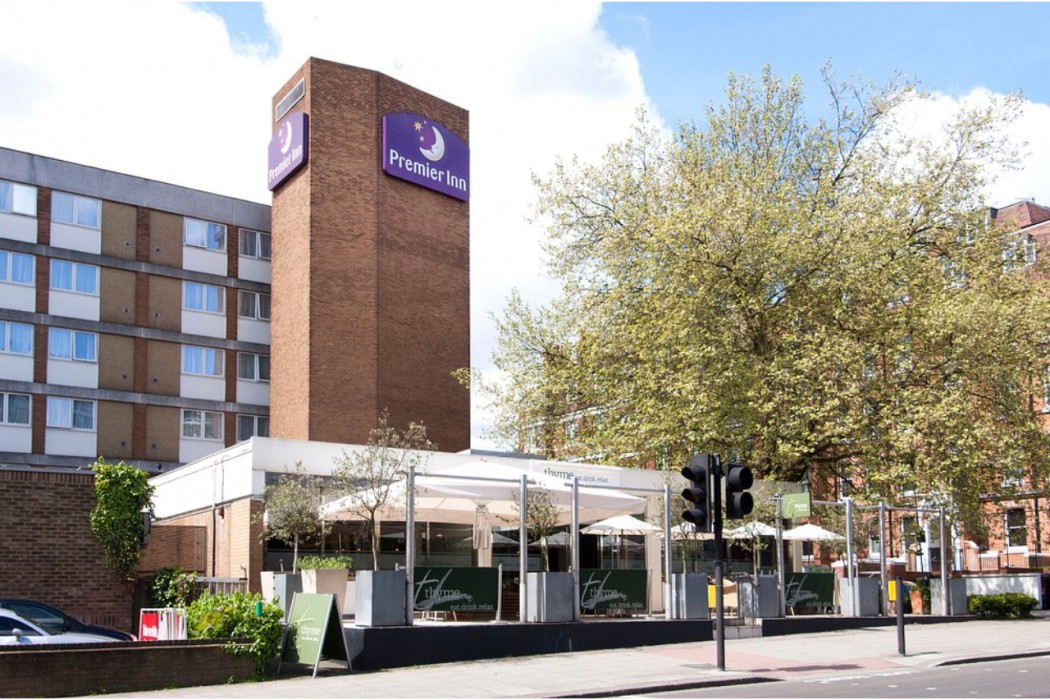 Premier Inn London Hampstead Hotel in LONDON