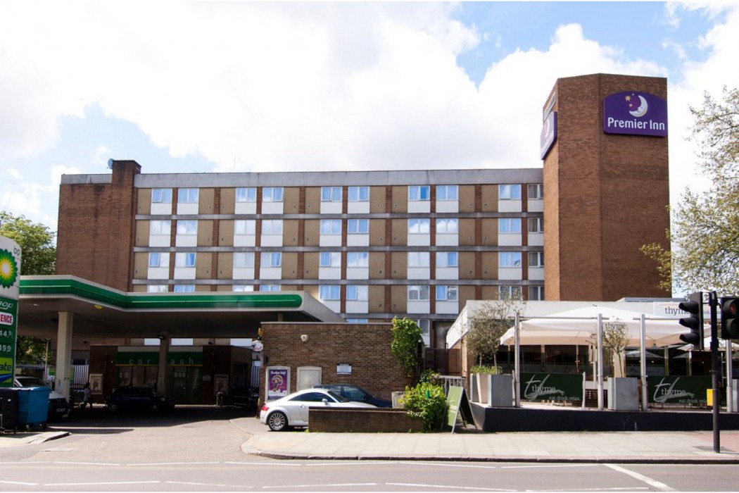 Premier Inn London Hampstead Hotel in LONDON