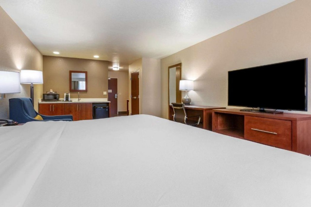 Comfort Inn & Suites Coeur d'Alene, ID 11/27
