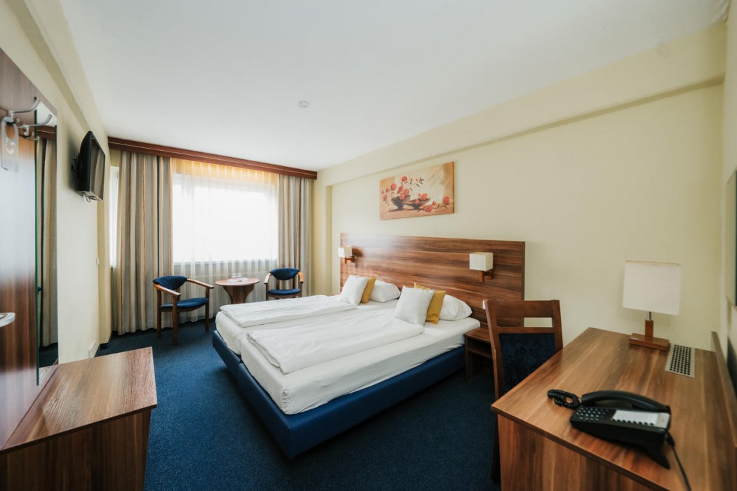 Savoy Hotel Frankfurt 28/80