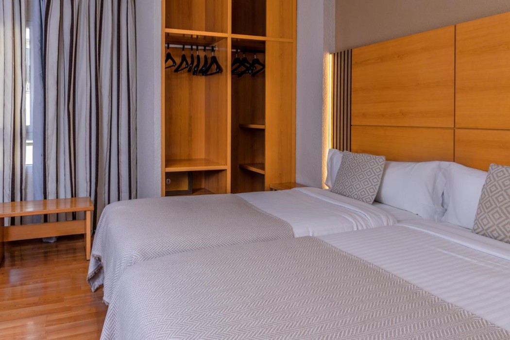 Hotel Serrano 17/35