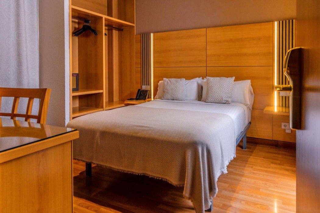 Hotel Serrano 14/35