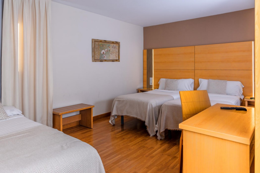 Hotel Serrano 8/35