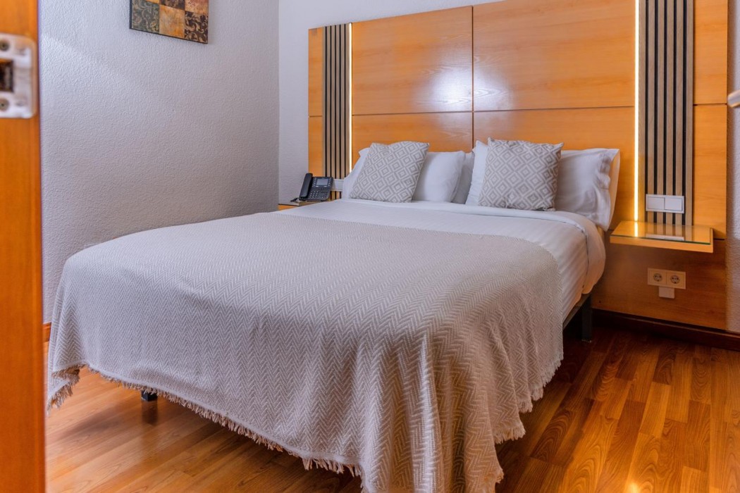 Hotel Serrano 20/35
