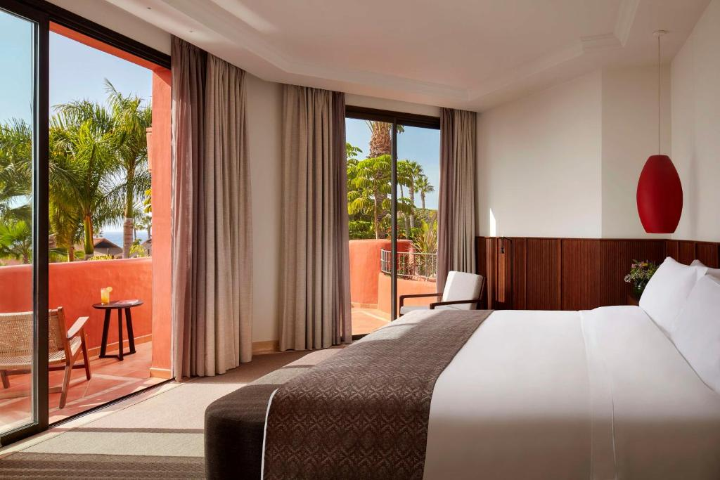 Tivoli La Caleta Tenerife Resort 18/64