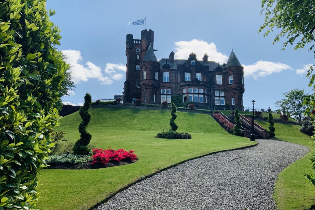 Sherbrooke Castle Hotel in GLASGOW