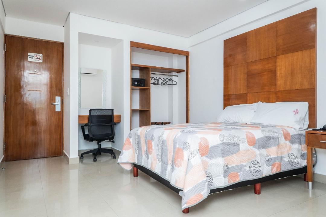 Hotel Suites Gaby Cancun 11/80