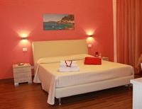 B&B Pietre Preziose 8/18