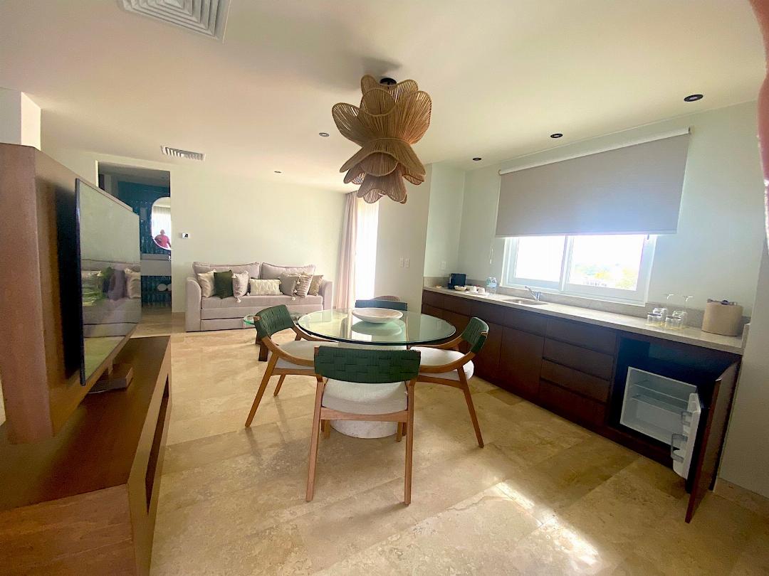 Grand Oceanfront Jacuzzi Suite