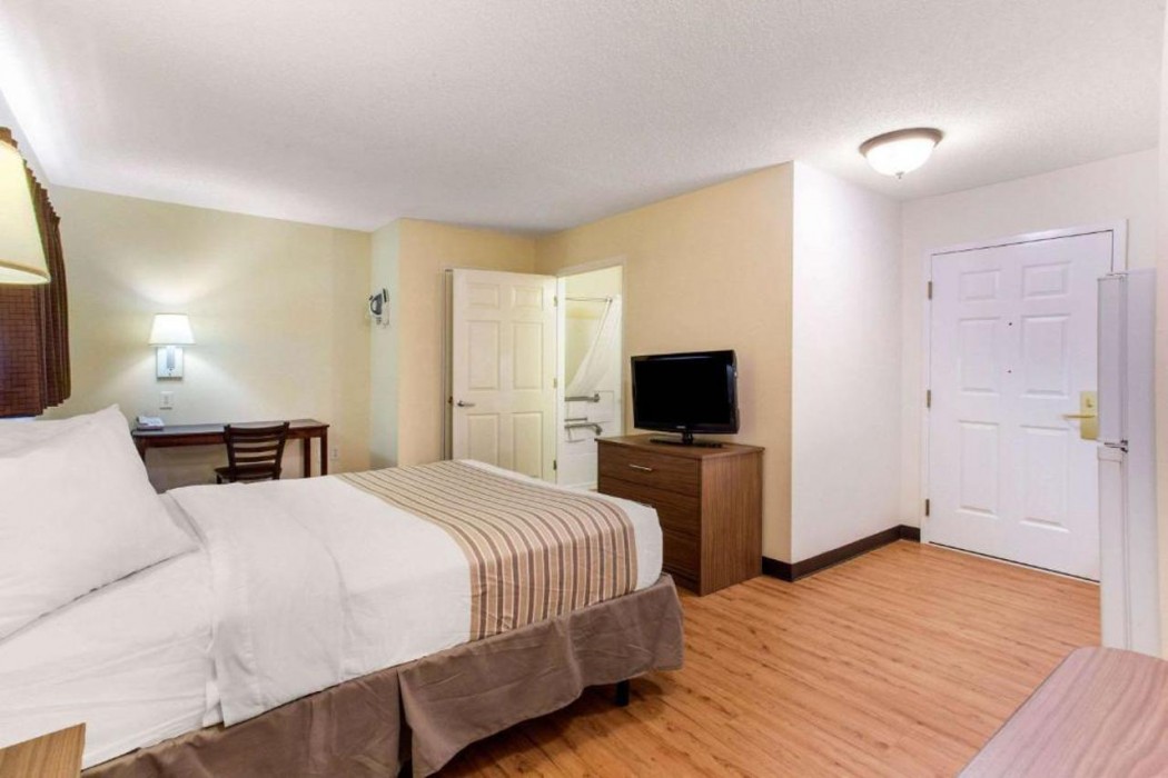 Studio 6 Extended Stay - Myrtle Beach, SC 17/60