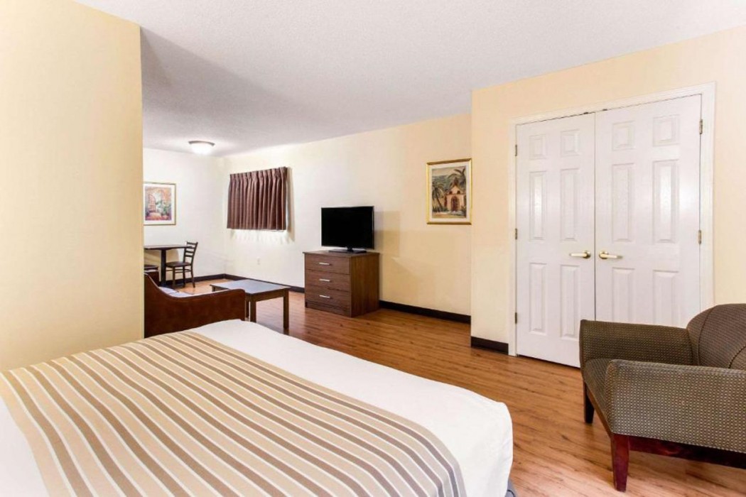 Studio 6 Extended Stay - Myrtle Beach, SC 14/60