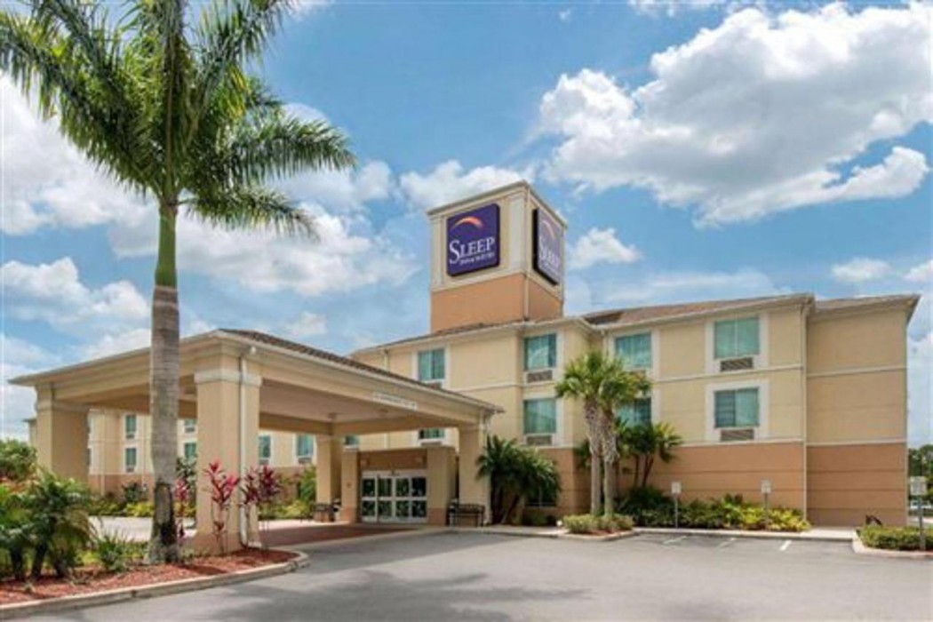 Sleep Inn & Suites Port Charlotte-Punta Gorda 1/24