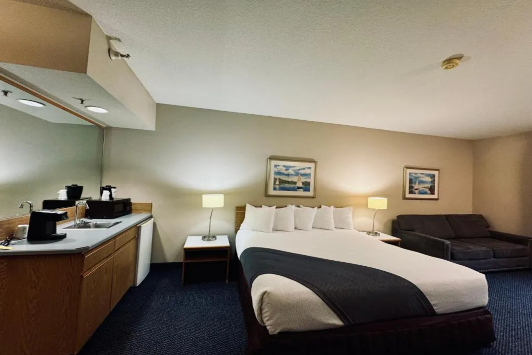 The Tillamook Inn 12/24