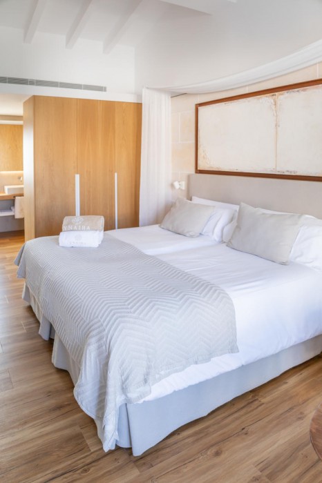 Ynaira Hotel and Spa 9/47