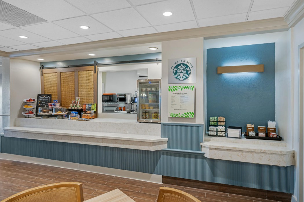 Sonesta ES Suites Orlando Lake Buena Vista 10/78