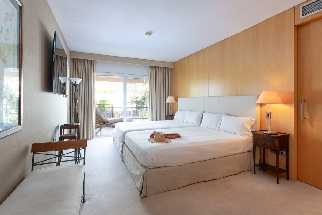 Suites del Mar Fenals 17/100