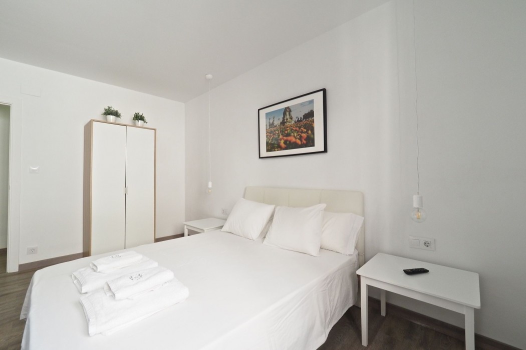 The White Flats Les Corts 18/20