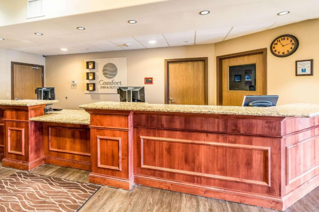Comfort Inn and Suites Rifle 6/49