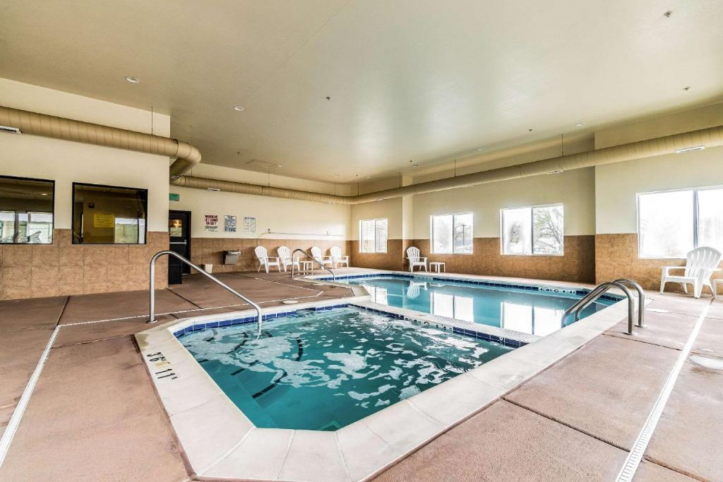 Comfort Inn and Suites Rifle 23/49