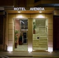 Avenida 32/83