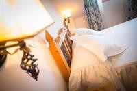 Jova Hotel 32/73