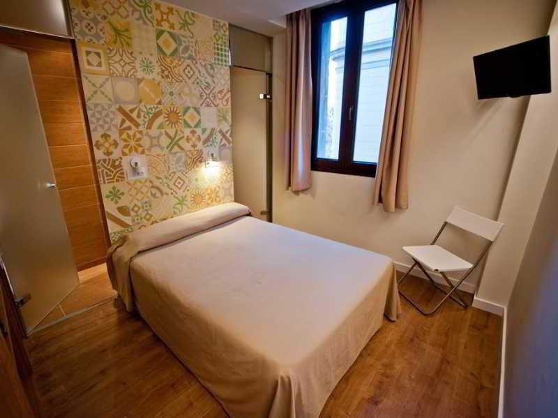 Hostal Marenostrum 42/58