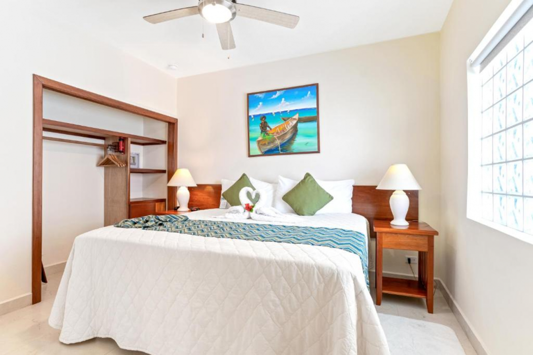 SunBreeze Suites 8/24