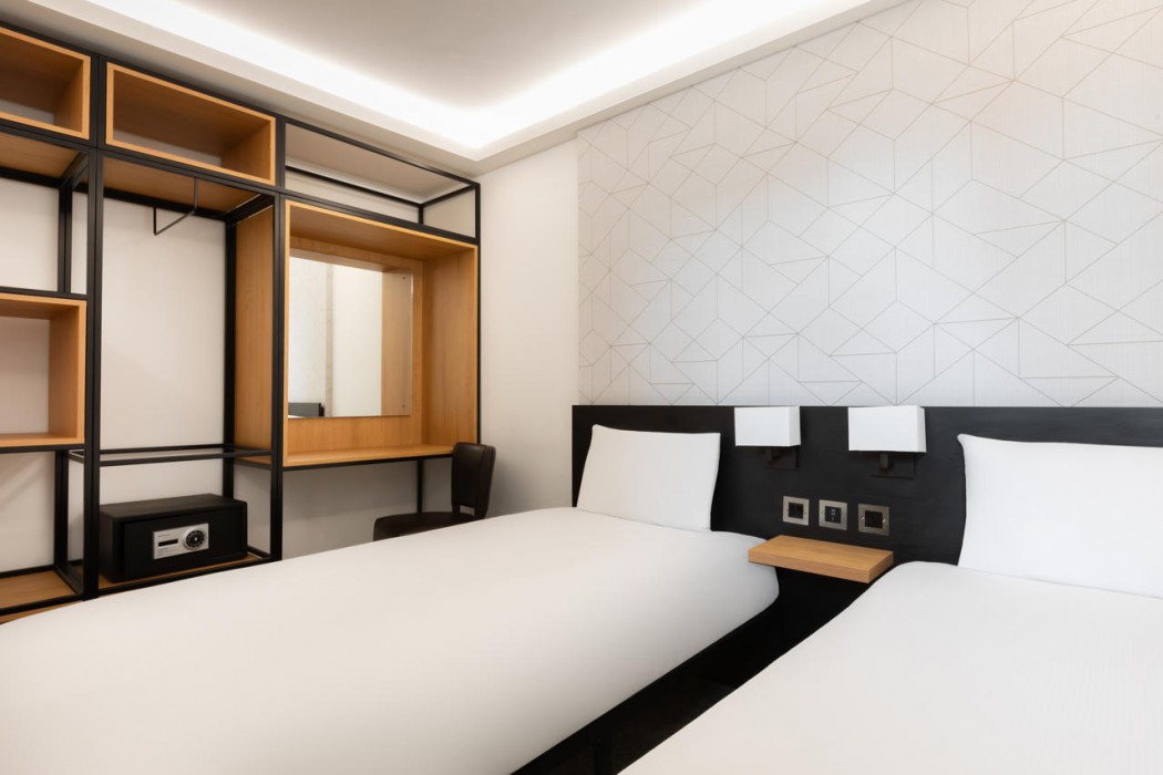 STG Hotel London Oxford Street 93/143